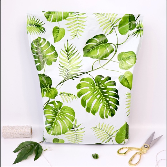 25 14X19X4 Flat Bottom Poly Mailers PRICE IS FIRM - Picture 4 of 7